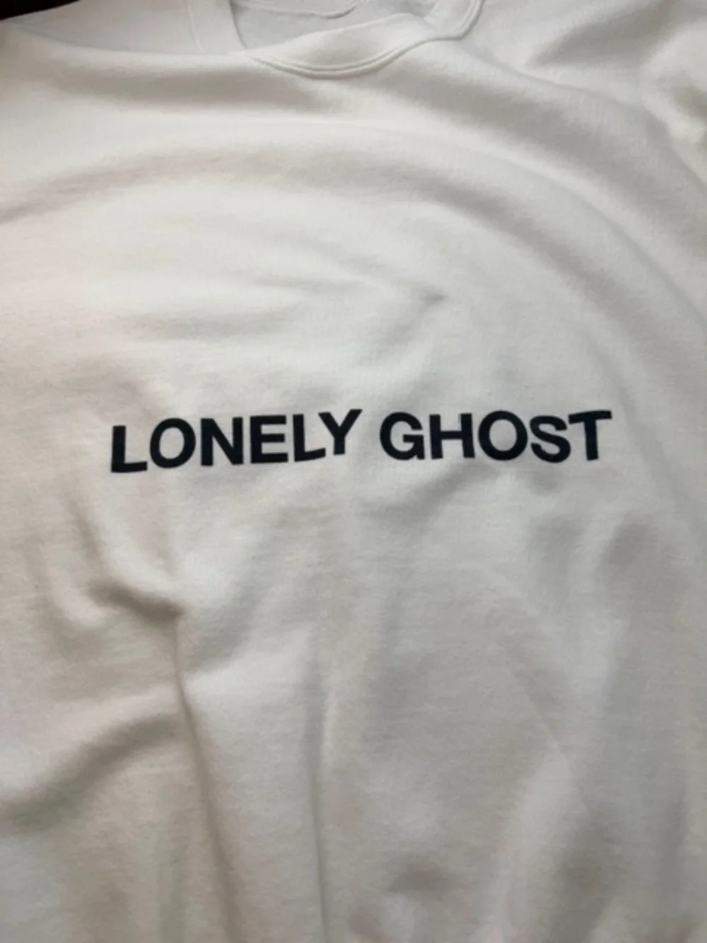 Lonely Ghost White Heart on my Sleeve Crewneck Sweatshirt Women's Medium - Picture 5 of 9